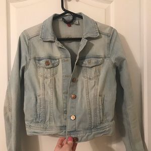 Super cute denim jacket
